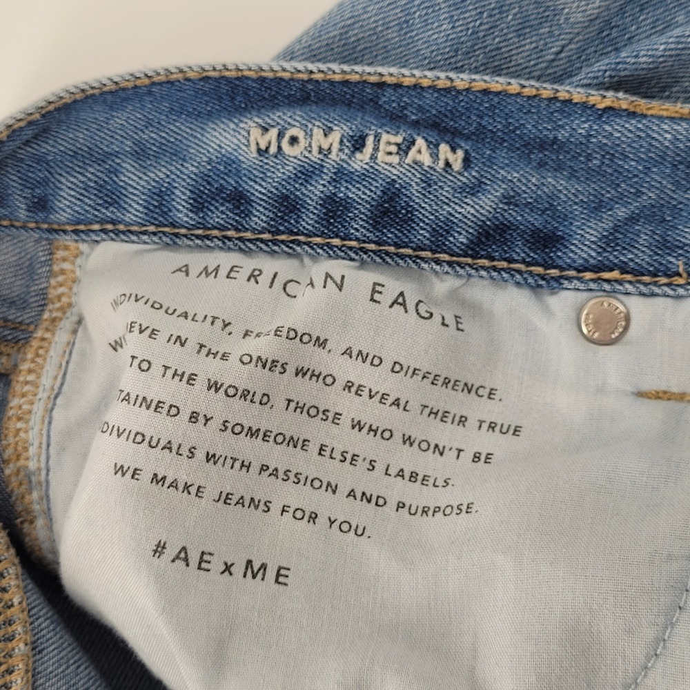 American Eagle Mom Jean Womens 8 Long Blue Distressed‎ High Rise Denim Pants - Picture 3 of 7